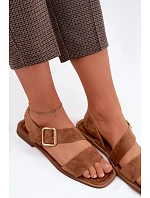 Dámské sandály na nízkém podpatku se zlatou sponou Camel model 22125663 - Boto