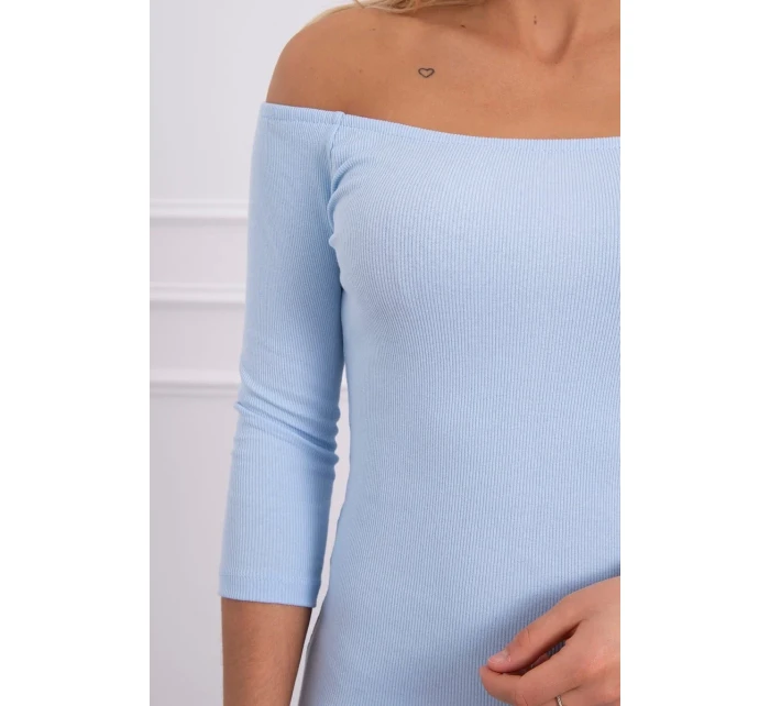 Pruhované vypasované šaty v modrej farbe