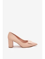 Lodičky na podpatku s ozdobou béžové model 21704571 - Boto