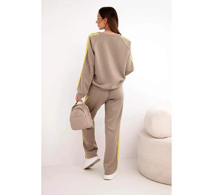 Dámska tepláková súprava Masełko s legínami a voľnou mikinou fango