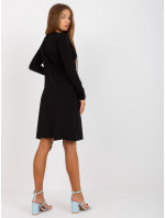 Čierne jednoduché základné šaty so zaväzovacím výstrihom RUE PARIS