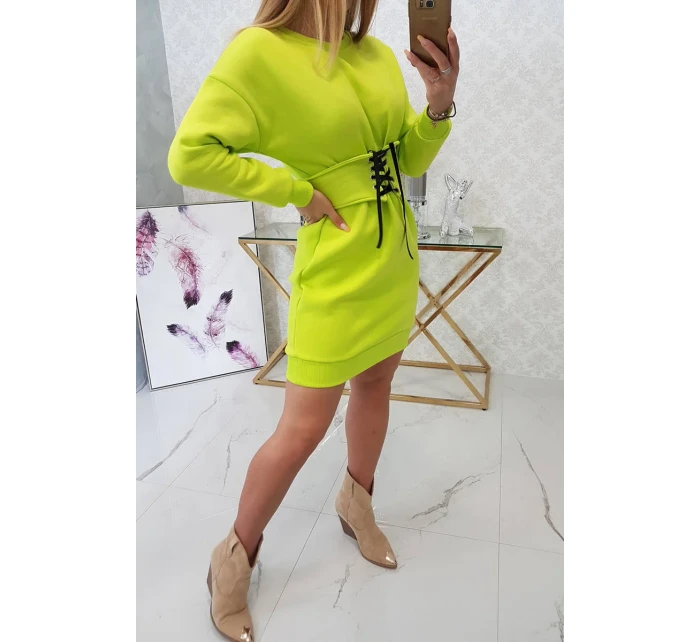 Zateplené šaty s ozdobným pásikom pistácie