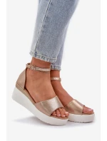 Lekkie Sandały Na Platformie I Delikatnym Koturnie Złote Gillifia Lekkie Sandały Na Platformie I Delikatnym Koturnie Złote Gillifia