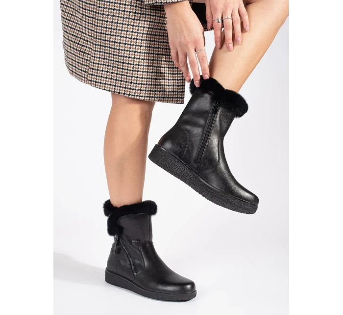 Trendy dámské černé kotníčkové boty na klínku Trendy dámské černé kotníčkové boty na klínku