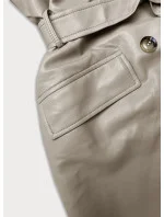 Béžový dvojradový klasický dámsky kabát z ekologickej kože AnnGissy (AG6-30) Béžový dvojradový klasický dámsky kabát z ekologickej kože AnnGissy (AG6-30)