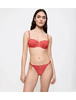 CRAZY STUPID LOVE - Sexi tangá z talianskej čipky, vysoký strih 90. roky Triumph CRAZY STUPID LOVE - Sexi tangá z talianskej čipky, vysoký strih 90. roky Triumph