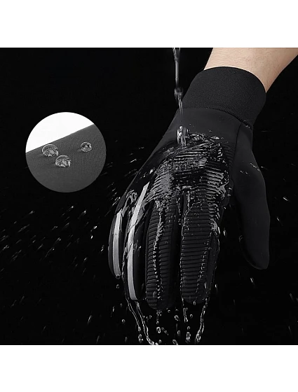Zateplené protiskluzové sportovní rukavice pro telefon černé model 22083413 - Hurtel Zateplené protiskluzové sportovní rukavice pro telefon černé model 22083413 - Hurtel