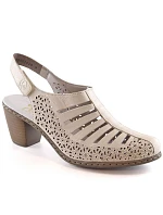 Kožené sandály na podpatku W model 22050556 beige - Rieker Kožené sandály na podpatku W model 22050556 beige - Rieker