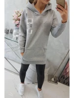 Mikina s kapucňou a nášivkami sivá