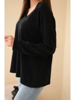 Dámska bavlnená blúzka s výstrihom do V a dlhými rukávmi čierna