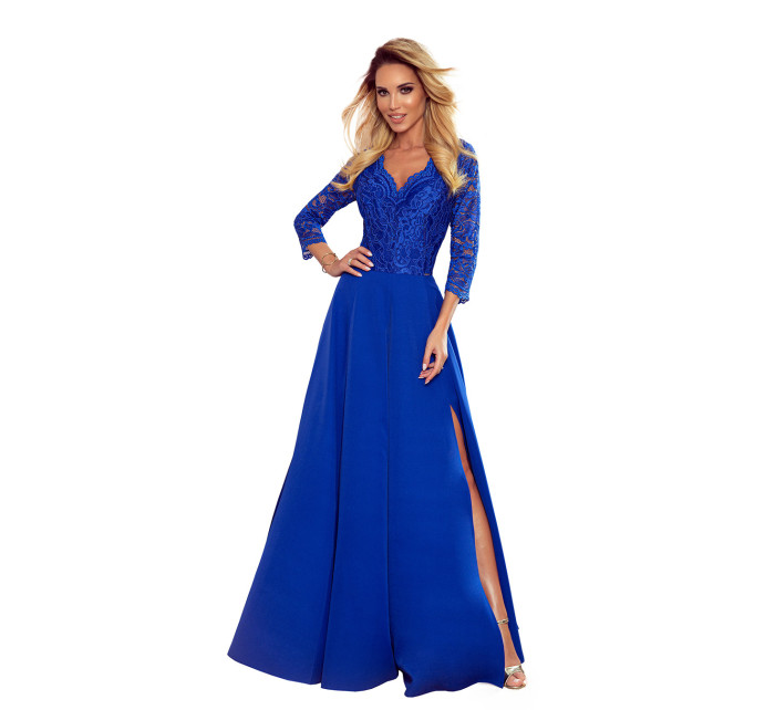 Elegantné dlhé šaty s čipkovým výstrihom Numoco AMBER - modré
