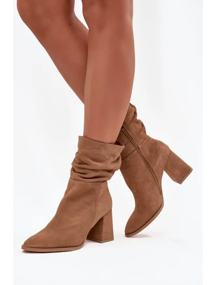 Kozačky z přírodního nubuku vyhřívané na podpatku s mačkáním Zazoo 4216 béžové