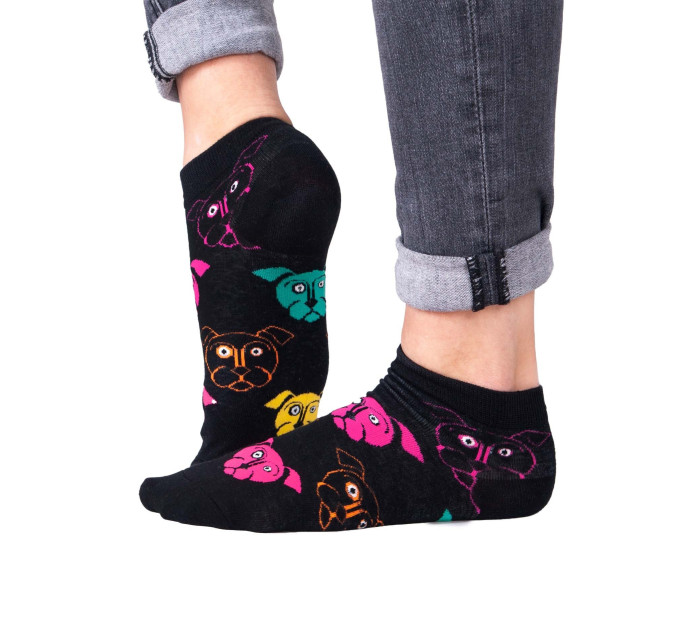 Yoclub Členkové vtipné bavlnené ponožky Vzory farieb SKS-0086U-A400 Black