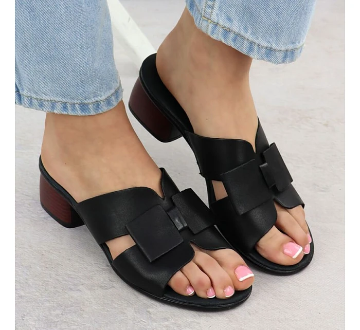 Dámske čierne kožené žabky Remonte R8759-01 Dámske čierne kožené žabky Remonte R8759-01