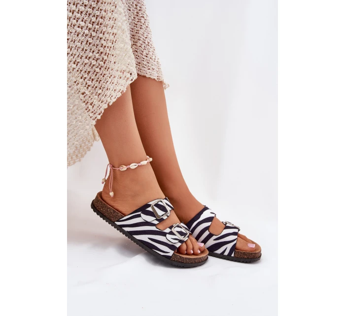 Dámské Pantofle S Přezkami Zebra model 21699054 - Boto Dámské Pantofle S Přezkami Zebra model 21699054 - Boto