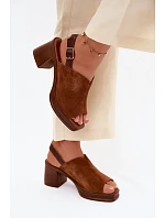 Kožené semišové sandály na podpatku Vinceza 39995 Camel