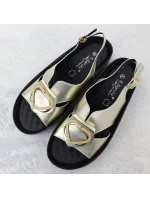 Dámské kožené sandály na platformě zlaté model 21904978 - S.Barski Dámské kožené sandály na platformě zlaté model 21904978 - S.Barski