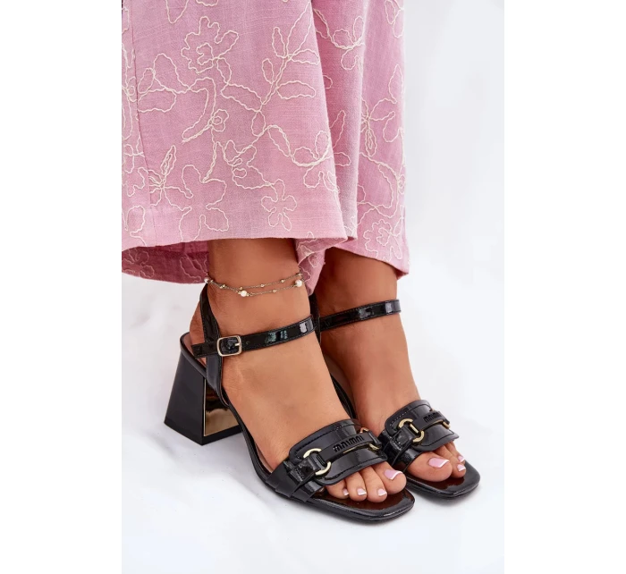 Dámske lakované sandále na kolene - čierne Mevonelle Dámske lakované sandále na kolene - čierne Mevonelle