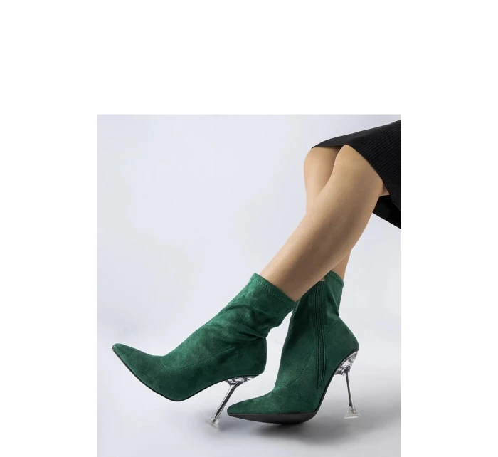 Topánky na podpätku model 204822 Solea Topánky na podpätku model 204822 Solea