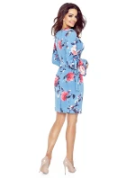 427-1 Šaty s rozšírenými viazanými rukávmi - červené veľké ruže na tmavom denime 427-1 Šaty s rozšírenými viazanými rukávmi - červené veľké ruže na tmavom denime