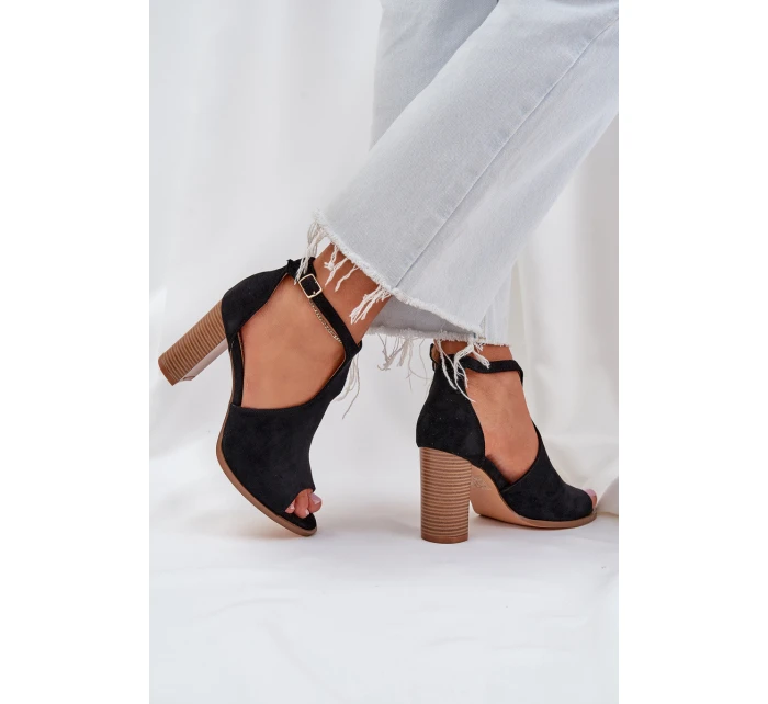 Sandały Na Słupku Z Eko Zamszu Czarne Lanadriena