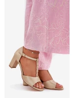 Dámské Sandály Na Podpatku S Dekorativním Páskem Eko Kůže Zlaté model 21696870 - EVENTO