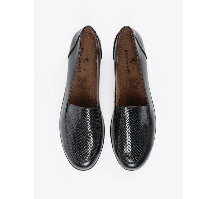 Exkluzívne čierne dámske topánky na klinoch Exkluzívne čierne dámske topánky na klinoch