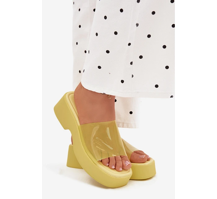 Dámské sandály s páskem Žluté model 22107247 - Boto