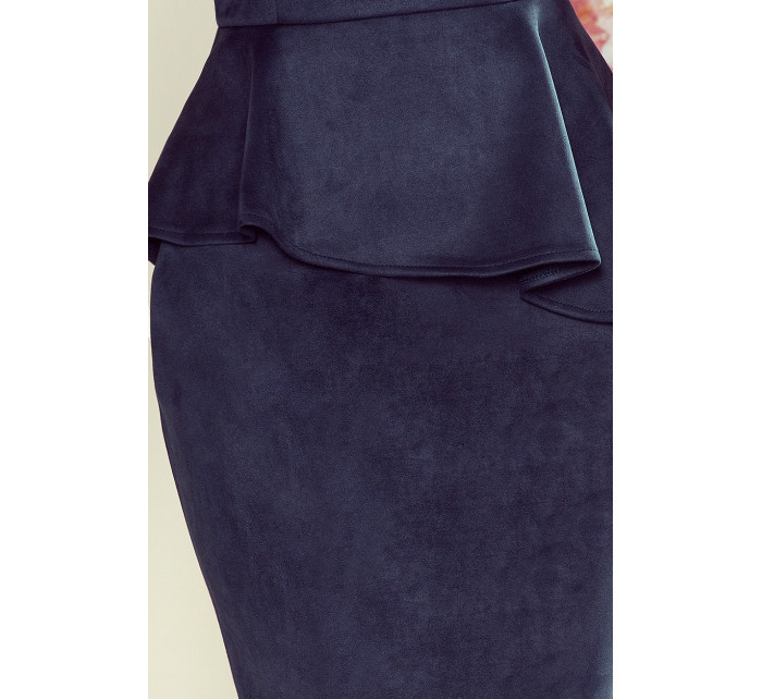 Elegantné dámske šaty z tmavo modrého semišu s volánikom, v dĺžke midi model 7761421
