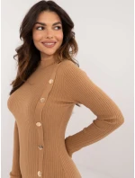 Šaty AT SK  velbloudí model 20506949 - FPrice