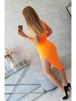 Asymetrické šaty v neónovej oranžovej farbe