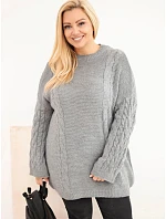 Dámský svetr Plus Size s copánkovým vzorem šedý Dámský svetr Plus Size s copánkovým vzorem šedý