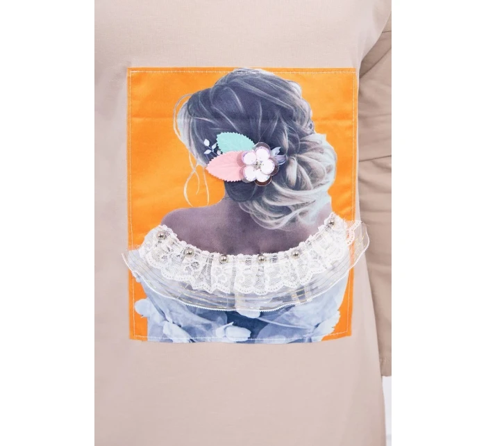 Šaty s 3D béžová model 18744124 - K-Fashion