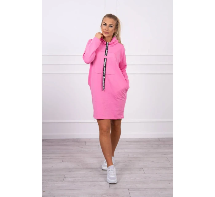 Šaty s kravatou vo svetlo ružovej farbe