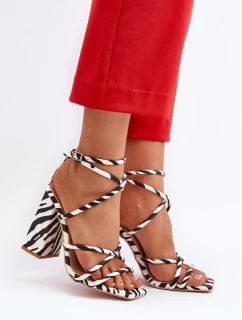 Sandále na podpätku model 193939 Krok vo veľkom štýle