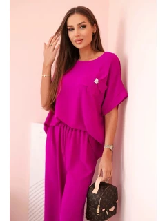 Dámsky viskózový komplet s ozdobným kvetom a širokými nohavicami - tmavofialový