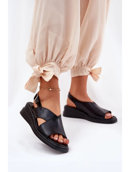 Lakierowane Sandały Damskie Na Koturnie Z Eko Skóry Czarne Quilara Lakierowane Sandały Damskie Na Koturnie Z Eko Skóry Czarne Quilara