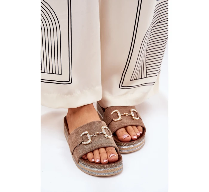 Dámské Sandály Na Platformě Se Zlatou Dekorací A Khaki model 21689908 - Boto Dámské Sandály Na Platformě Se Zlatou Dekorací A Khaki model 21689908 - Boto