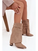 Zateplené dámské kotníkové boty na podpatku s ozdobným páskem khaki model 21715357 - Boto