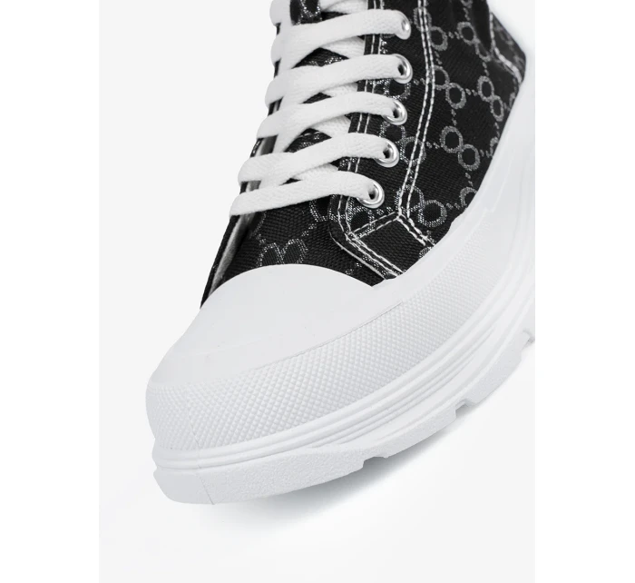 Praktické čierne tenisky na platforme pre ženy Praktické čierne tenisky na platforme pre ženy