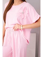 Dámsky viskózový set s ozdobným kvetom a širokými nohavicami candy pink