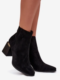 Topánky na podpätku model 217191 Krok vo veľkom štýle