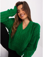 Zelený voľný sveter s káblami
