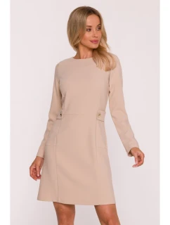 model 21319189 Šaty s ozdobnými knoflíky v pase béžové - STYLOVE