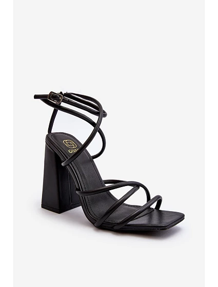 Moderní sandály na podpatku černé model 21650140 - Boto Moderní sandály na podpatku černé model 21650140 - Boto