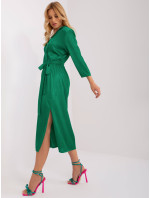 Zelené koktailové šaty s opaskom na zaväzovanie