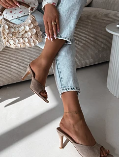 Dámské pantofle na podpatku Béžové model 22092036 - Boto