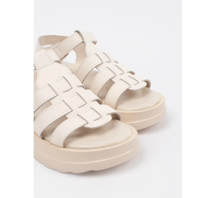 Pohodlné hnedé dámske sandále na platforme