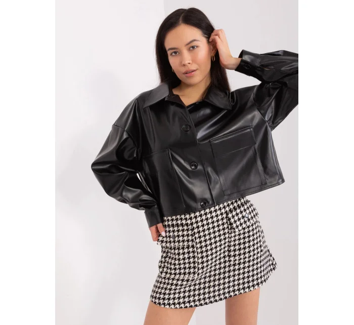 Dámska krátka čierna bunda z imitácie kože (508543) Dámska krátka čierna bunda z imitácie kože (508543)