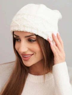Dámska zimná čiapka s vlnou v hrubom úplete K481 ecru